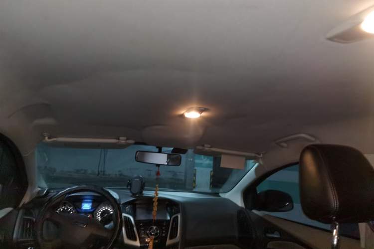 Used Ford Focus 2012 Sedan 1.6L Automatic Comfort Model
