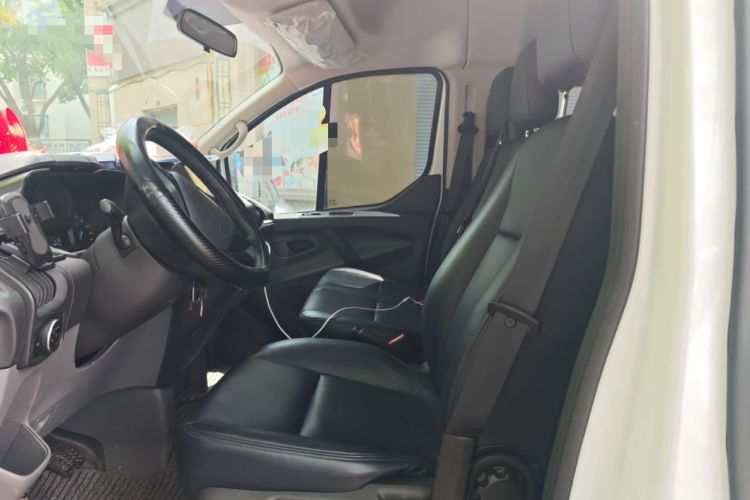 Used Ford Transit 2019 2.0T Diesel Multi-Purpose Commercial Vehicle Mid-Drive Mid-Roof 6-Seater China VI Standard
