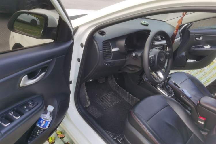 Used Kia K2 2017 Sedan 1.4L Automatic GLS Driver Seat