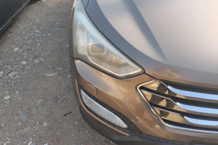 Used Hyundai Santa Fe 2013 Revised Version 2.4L Automatic All-Wheel Drive Luxury Trim