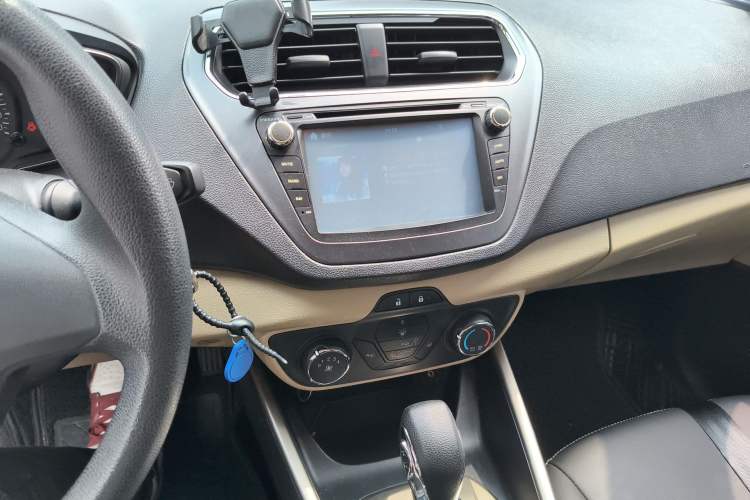 Used Ford Escort 2015 1.5L Automatic Comfort Edition Audio And AC Panel