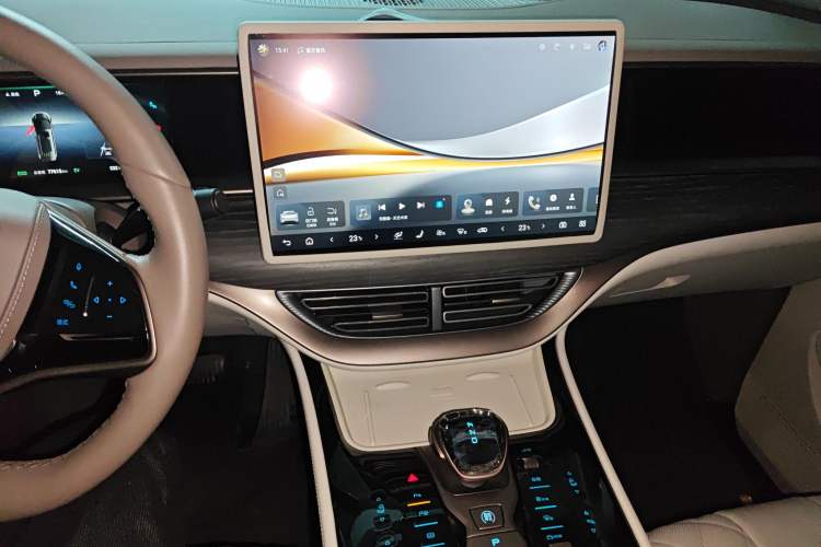 Used Denza D9 2022 DM-i 970 Four-Wheel Drive Flagship Model
