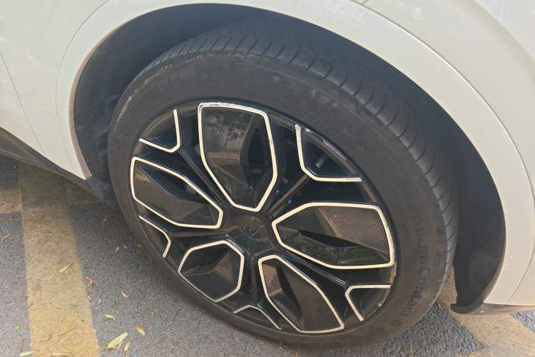 Used Avatr 11 2022 Long-Range Dual-Motor Luxury Edition 4 Seats
