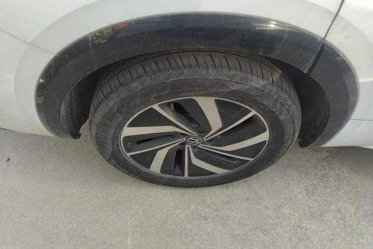 Used Volkswagen Viloran 2024 330TSI Luxury Edition
