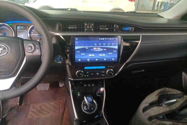 Used Toyota Corolla 2016 Dual-Engine 1.8L E-CVT Elite Edition