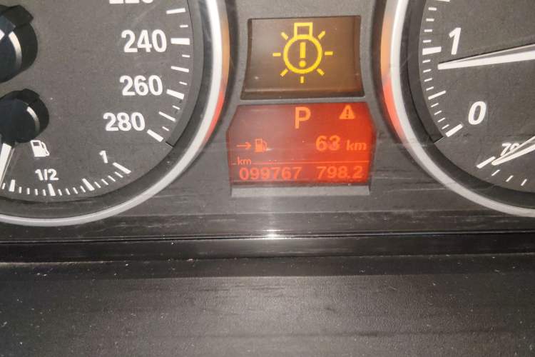 Used BMW 3 Series 2007 325i Convertible Coupe Odometer Close Up