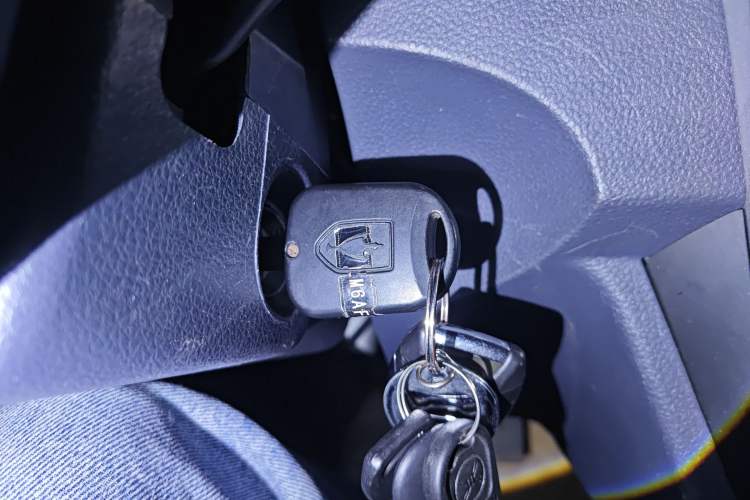 Used Jinbei Hiace X30 2021 1.5L Comfort-Grade Central Air-Conditioned Bus China VI Standard SWC15M
