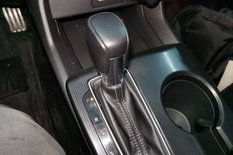 Used Honda Civic 2022 240TURBO CVT Dynamic Edition Gear Lever