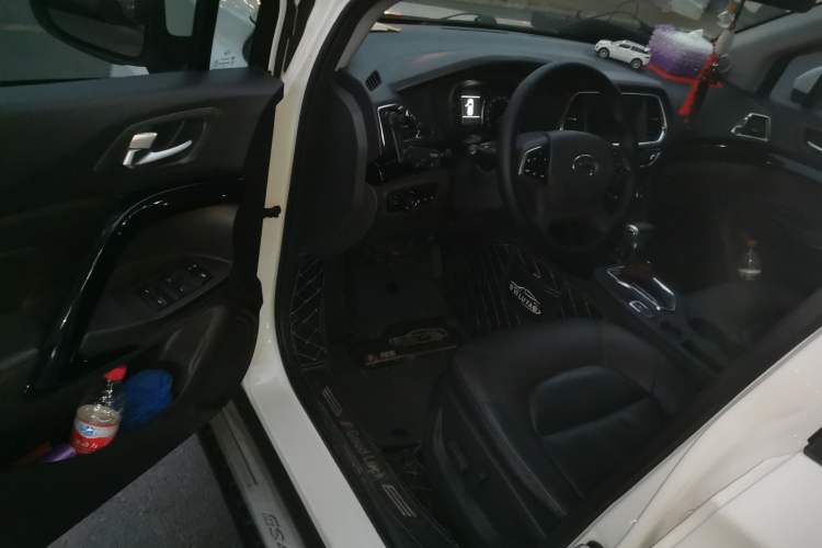 Used GAC Trumpchi GS4 2017 235T Automatic Two-Wheel Drive Luxury Smart Connectivity Version Driver Seat