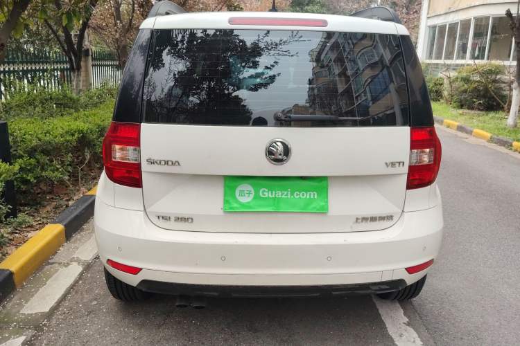 Used Skoda Yeti 2017 TSI280 DSG Car Enjoy Brothers Edition