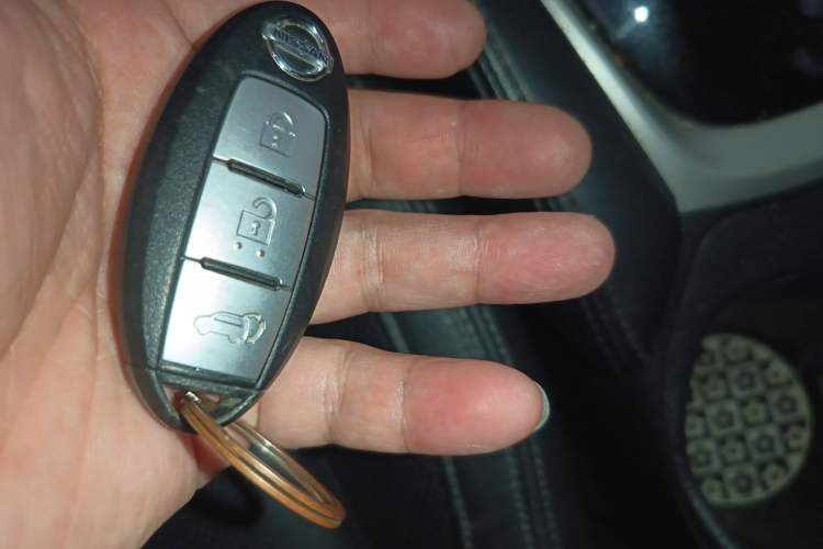 Used Nissan X-Trail 2017 2.5L CVT Leading Edition 4WD Vehicle Key