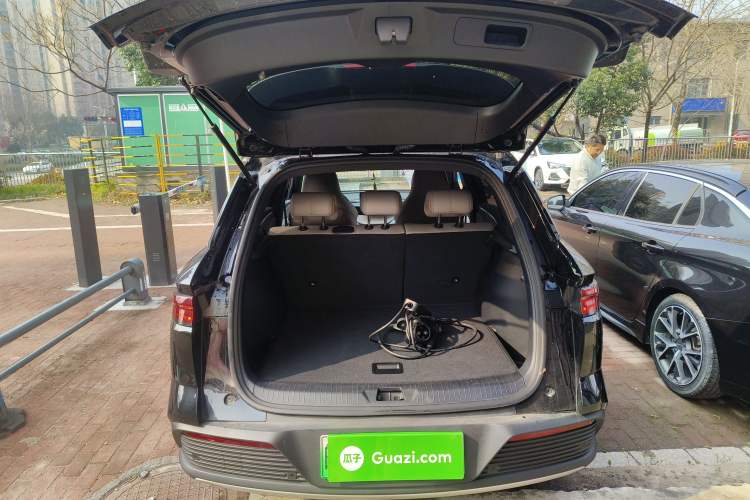 Used BYD Song Pro New Energy 2024 HONOR Edition DM-i 71KM Navigation Model