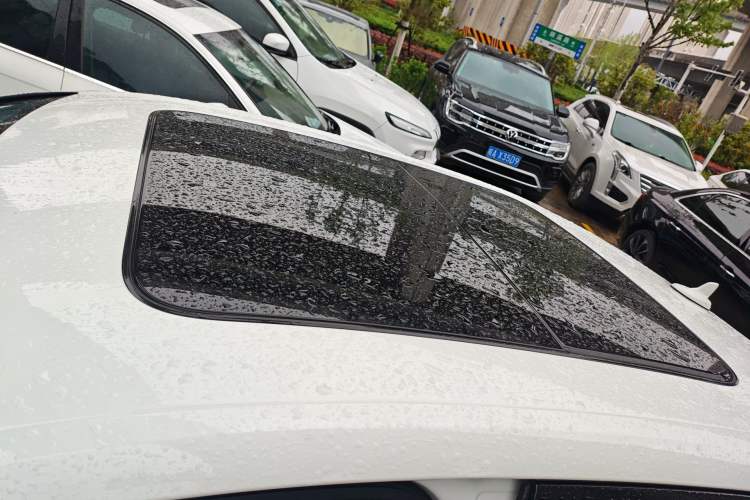 Used Audi A4L 2022 40 TFSI Luxury Dynamic Model Roof