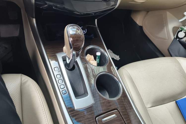 Used Nissan Teana 2013 2.0L XL Comfort Edition Gear Lever