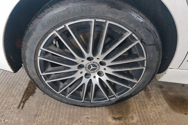Used Mercedes-Benz C-Class 2023 C 260 L Sport Edition Right Rear Wheel Hub