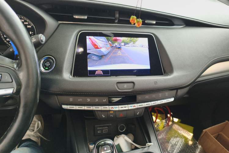 Used Cadillac XT4 2020 28T Two-Wheel-Drive Leading Version