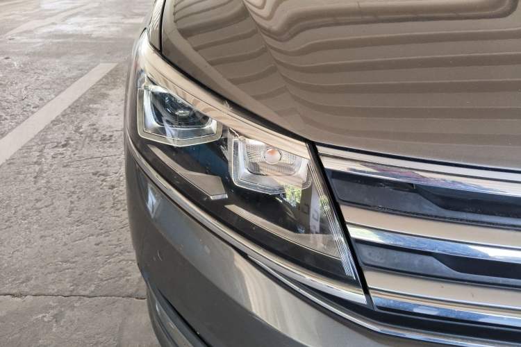 Used Volkswagen Gran Lavida 2015 230TSI DSG Luxury Edition