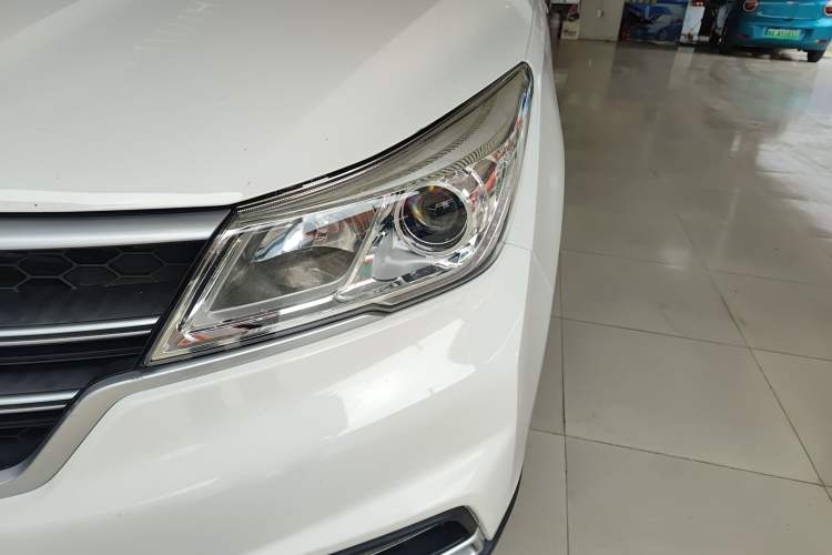 Used Baojun 730 2019 1.5T Manual Fashion Model 7-seater China VI