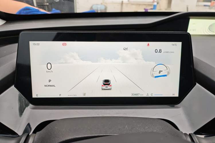 Used CHANGAN OSHAN Z6 2023 Blue Whale 1.5T DCT Smart Edition Instrument Cluster