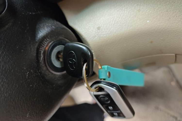 Used Toyota Highlander 2009 2.7L Two-Wheel Drive 7-Seater Luxury Edition
