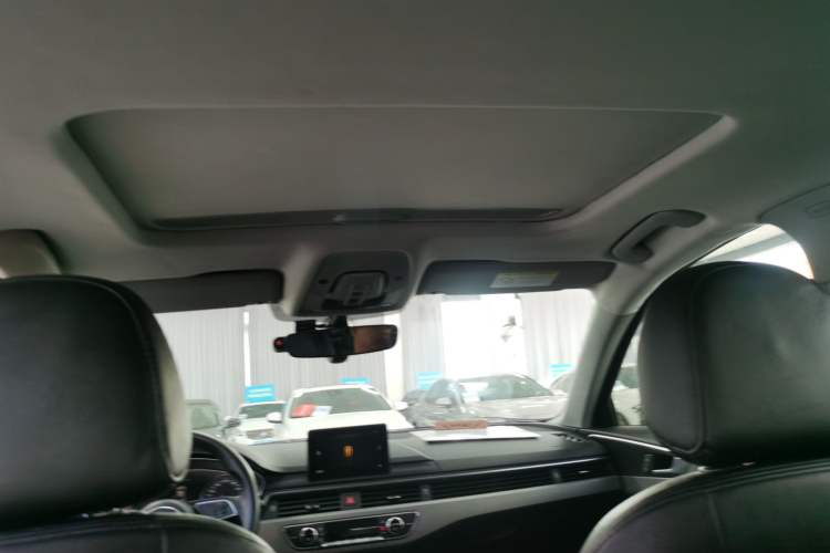 Used Audi A4L 2018 30th Anniversary Edition 40 TFSI Trendy Model
