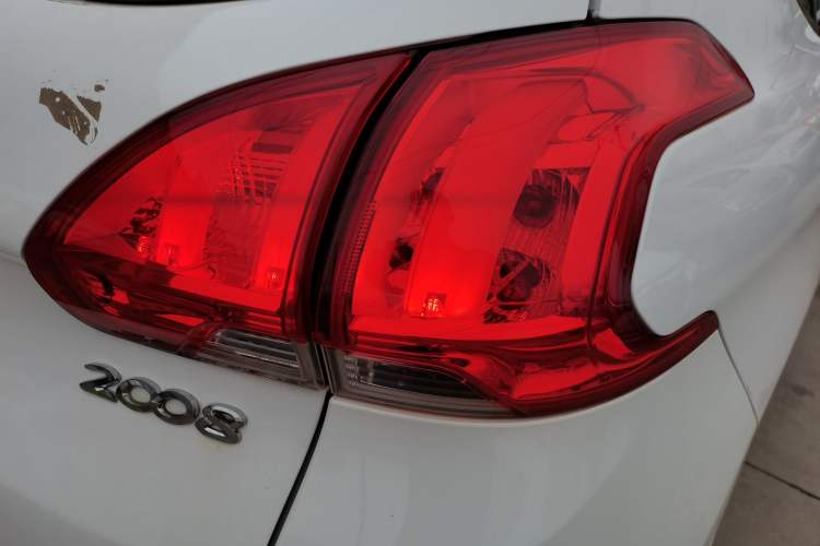 Used Peugeot 2008 2014 1.6L Manual Fashion Edition