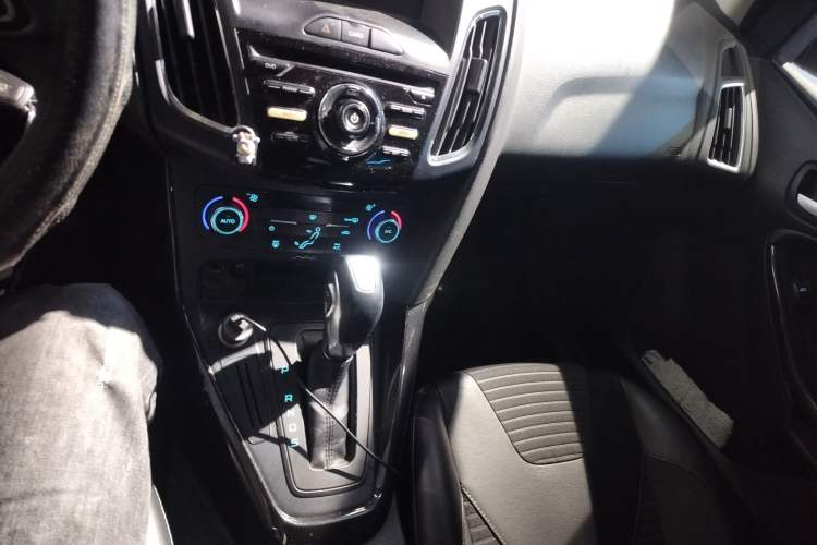 Used Ford Focus 2015 Sedan 1.6L Automatic Trend Model
