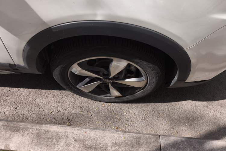 Used JAC Group Refine S3 2018 Custom Edition 1.6L CVT Luxury Smart Model Right Front Wheel Hub