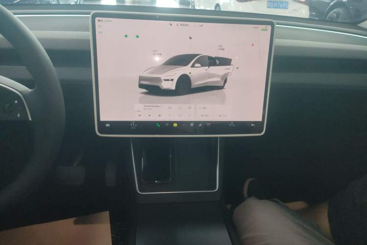 Used Tesla Model Y 2025 Long-Range All-Wheel-Drive Version
