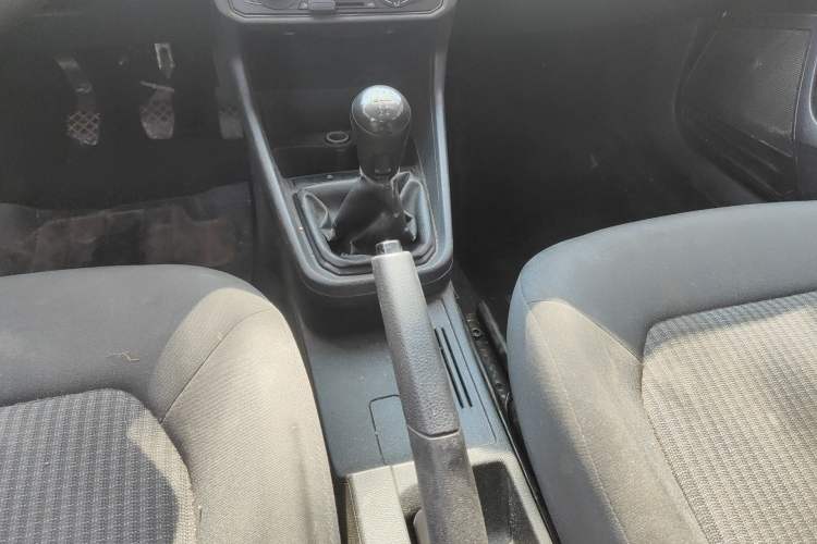 Used Volkswagen Santana 2018 1.5L Manual Fashion Edition Gear Lever