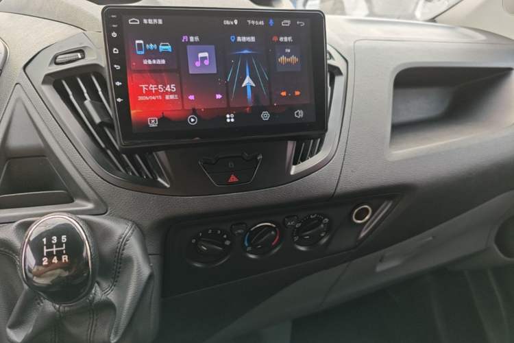 Used Ford Transit 2019 2.0T Diesel Multi-Purpose Commercial Vehicle Mid-Drive Mid-Roof 6-Seater China VI Standard Audio And AC Panel