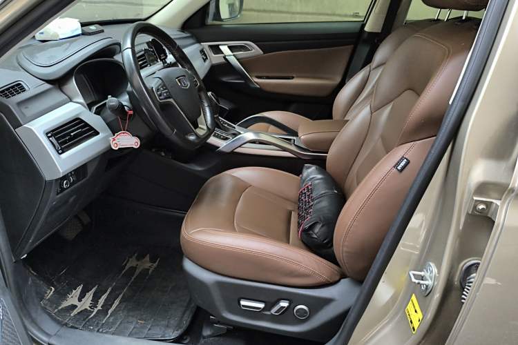 Used Geely Auto Emgrand X7 Sport 2016 1.8TD Automatic ZhiZun Version
