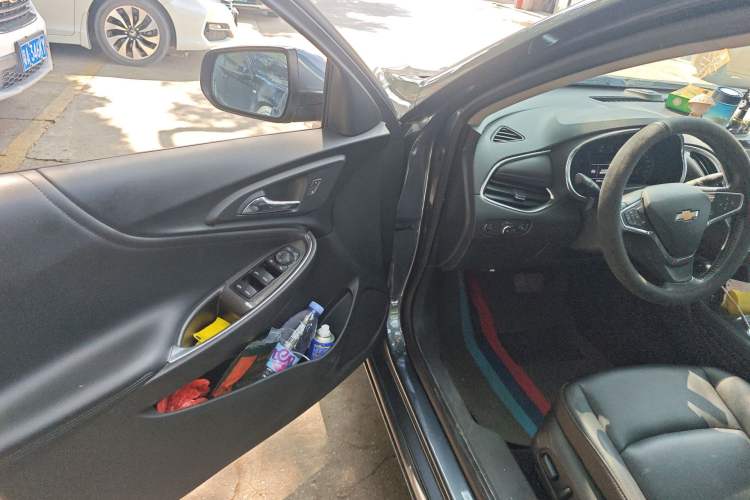 Used Chevrolet Malibu XL 2022 535T Automatic Sport Edition Driver Seat