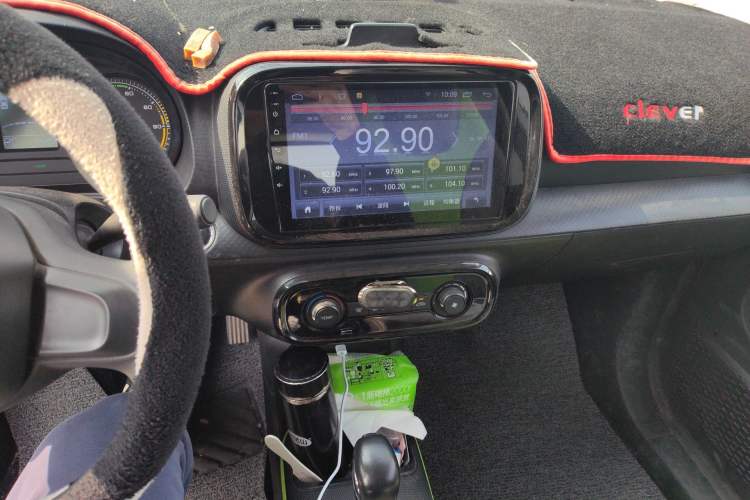 Used Roewe Clever 2021 302 km New Four-Seater Super-Efficient Version
