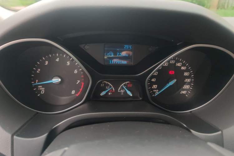 Used Ford Focus 2012 Hatchback 1.6L Manual Fashion Edition