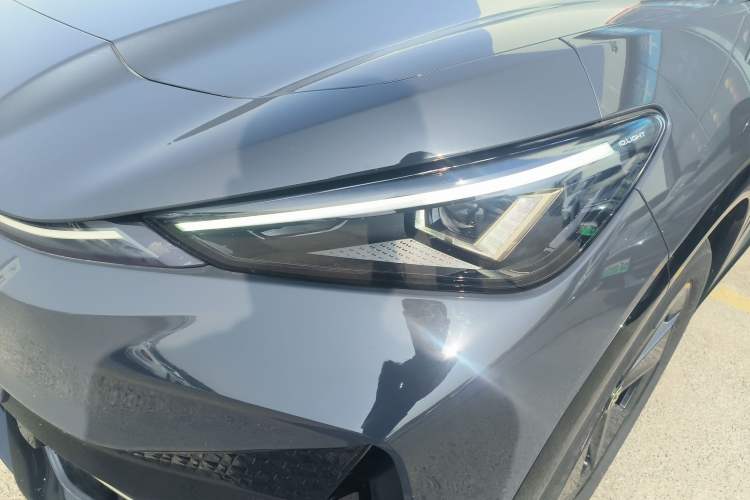 Used Volkswagen ID.UNYX 2024 Pro Long-Range Version Left Front Headlight