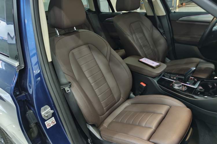 Used BMW iX3 2021 Leading Model
