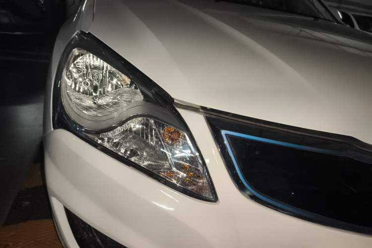 Used Hyundai Elantra EV 2017 GS PLUS Edition Right Front Headlight