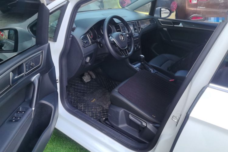 Used Volkswagen Golf Sportsvan 2018 230TSI Automatic Trend Edition Driver Seat