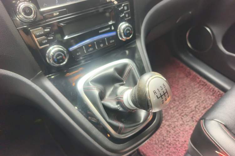 Used Haval H6 2014 Upgraded Model 1.5T Manual Two-Wheel Drive Elite Version
