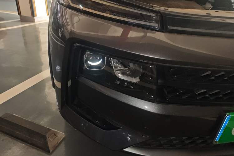 Used SOL QX 2021 300T DCT Deluxe Smart Connectivity Version