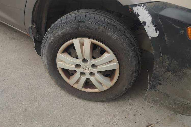 Used FORTHING Lingzhi 2016 M3L 1.6L 7-Seater Comfort Model Right Front Wheel Hub