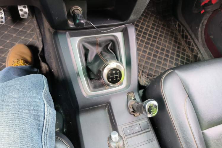 Used BAIC Off-Road BJ40 2016 2.0T Manual Four-Wheel Drive Prestige Edition
