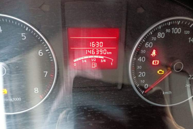 Used Volkswagen Bora 2012 1.6L Manual Fashion Edition Odometer Close Up