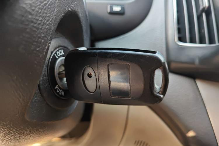 Used Hyundai Celesta 2015 1.6L Manual Comfort Model