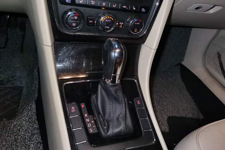 Used Volkswagen Passat 2014 1.8TSI DSG Prestige Edition
