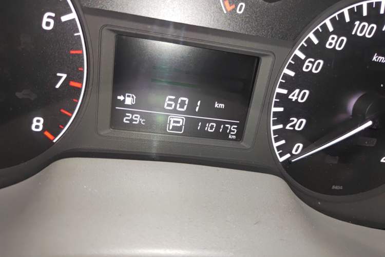 Used Nissan Sylphy 2014 1.6XV CVT Deluxe Edition Odometer Close Up