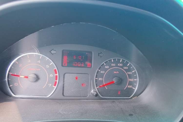 Used Wuling Hongguang V 2022 1.5L Jingqu Version Hydraulic Power Steering LAR Instrument Cluster