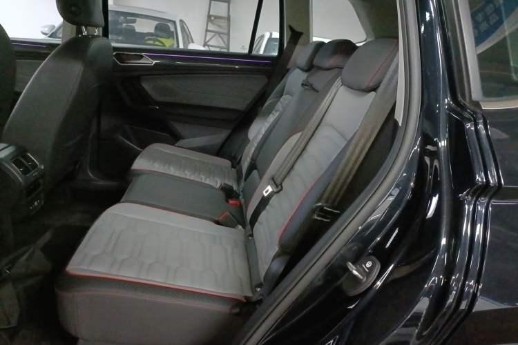 Used Volkswagen Tiguan L 2022 330TSI Automatic Two-Wheel Drive R-Line Enhanced Edition