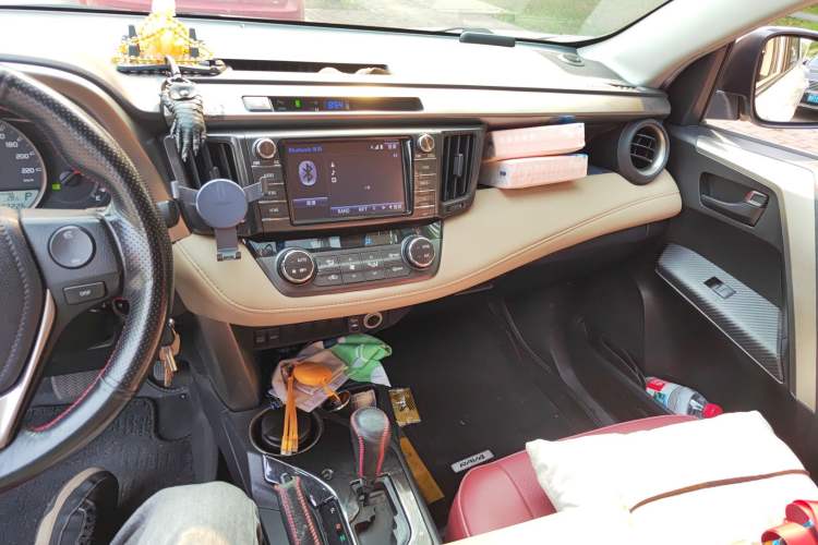 Used Toyota RAV4 2015 2.0L CVT Two-Wheel Drive Fashion Edition Audio And AC Panel